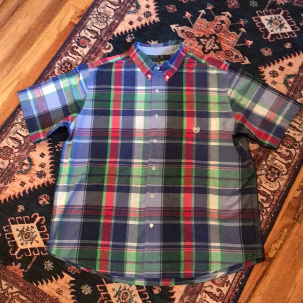 XL men’s short sleeve button down